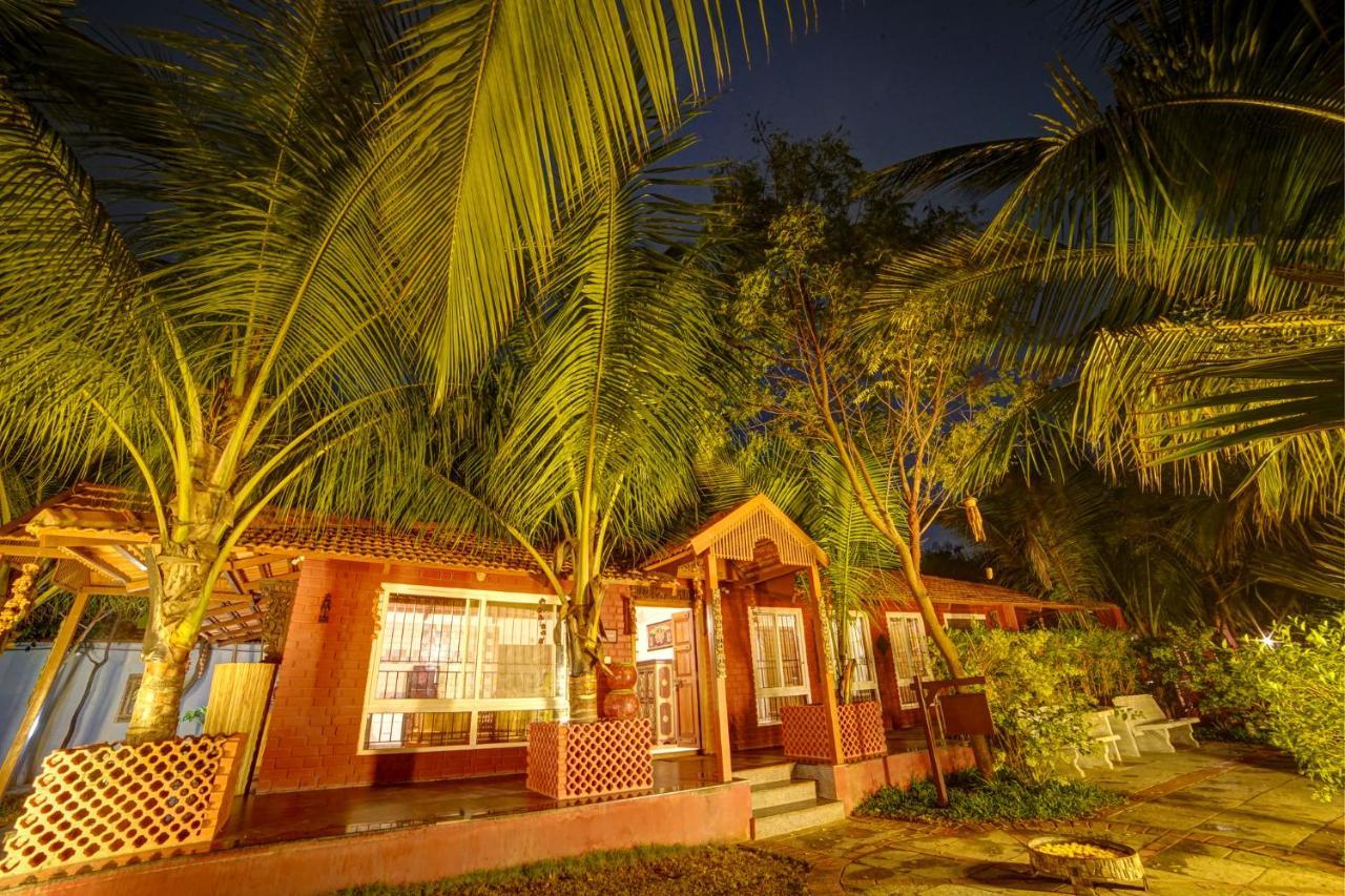 Brown Town Resort & Spa Haïdarabad Extérieur photo