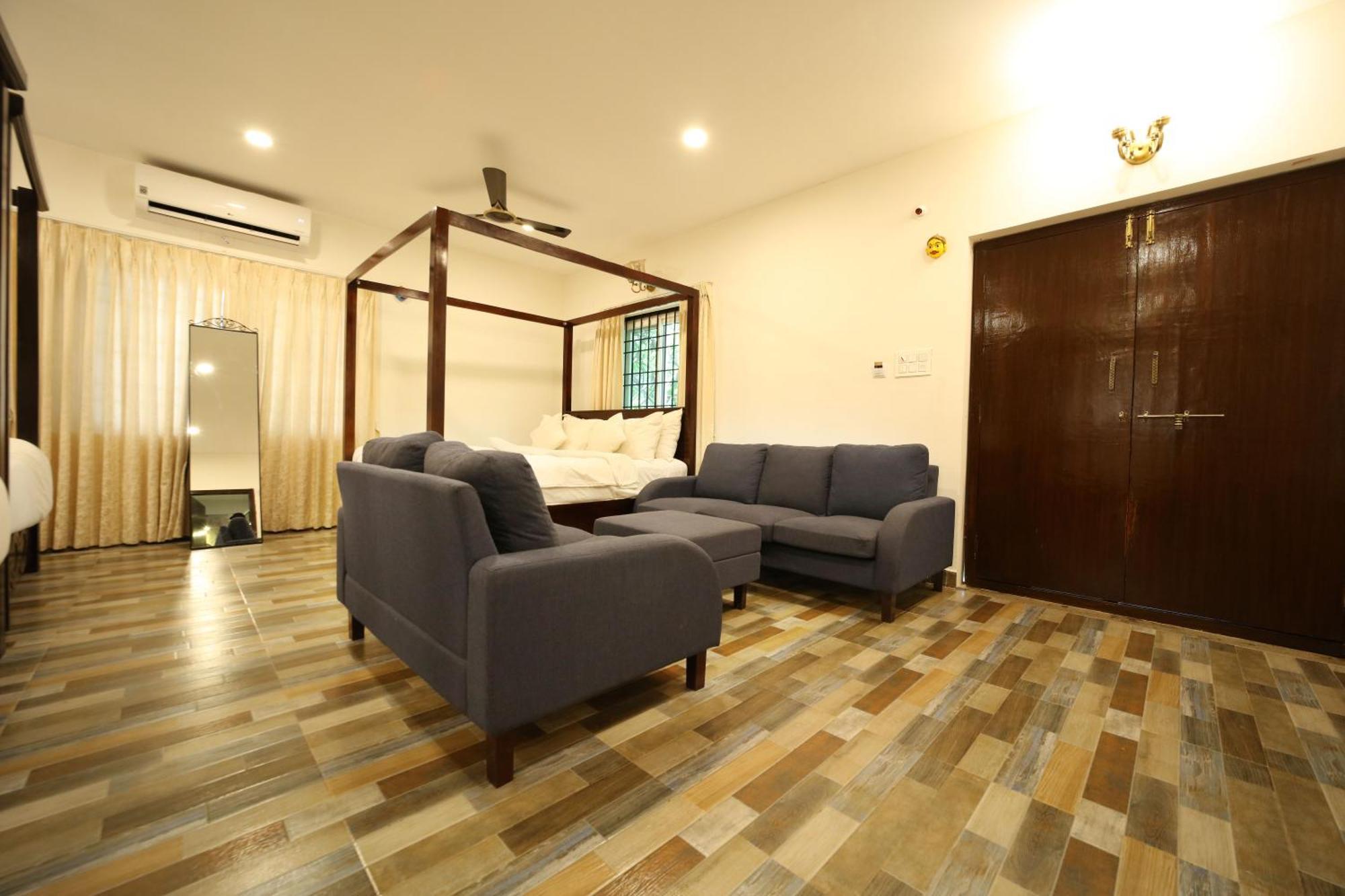 Brown Town Resort & Spa Haïdarabad Extérieur photo